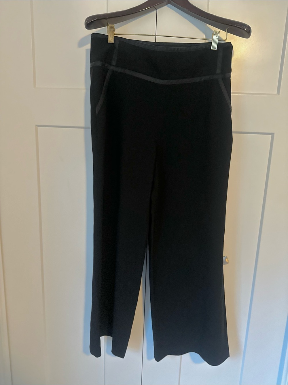 St. John Ladies Black Tailored Trouser with Satin‎ Trim Wide Leg 12